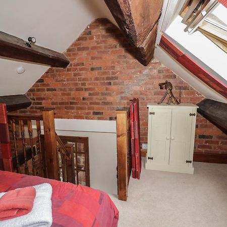 The Haybarn Villa Lichfield Exterior photo